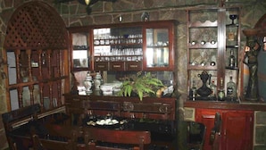 Family dining - Hostal Haché (Trinidad)