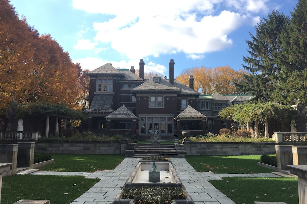 The Inn at Irwin Gardens