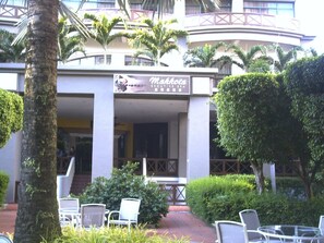 屋外ダイニングエリア