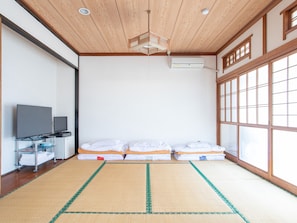 Habitación familiar | Wifi gratis y ropa de cama