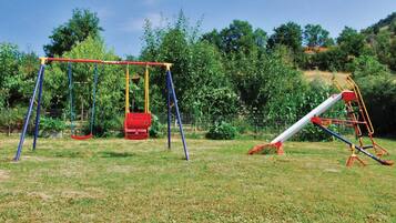 Children’s play area – outdoor