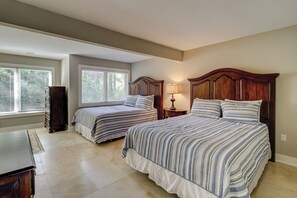 9 Schlafzimmer, Bügeleisen/Bügelbrett, kostenloses WLAN, Bettwäsche