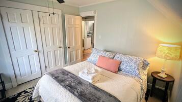 1 bedroom, iron/ironing board, free WiFi, bed sheets