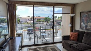 Smart TV, books, video library, printers