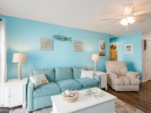 Smart-TV, DVD-Player, Bücher