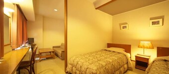 Tsukiyama Resort Inn