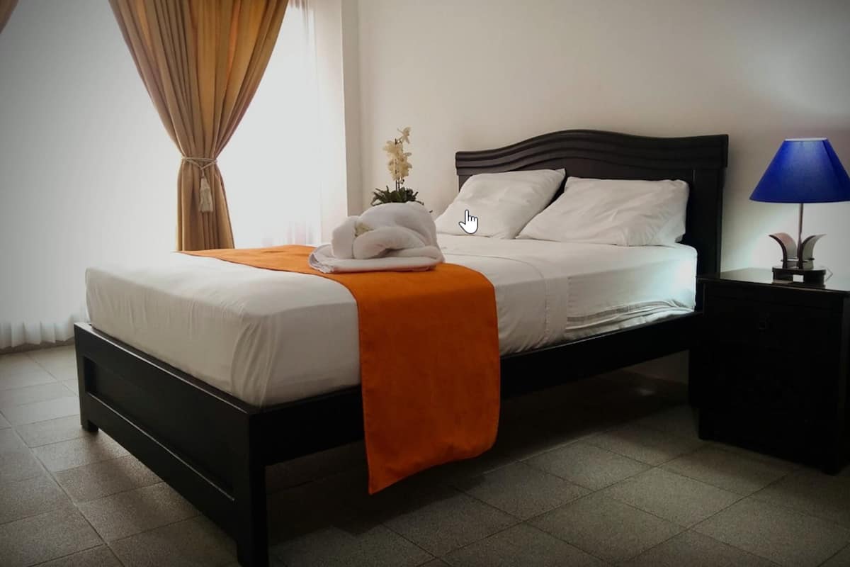 Free WiFi, bed sheets
