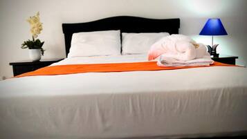 Single Room, 1 Double Bed, Non Smoking | Free WiFi, bed sheets