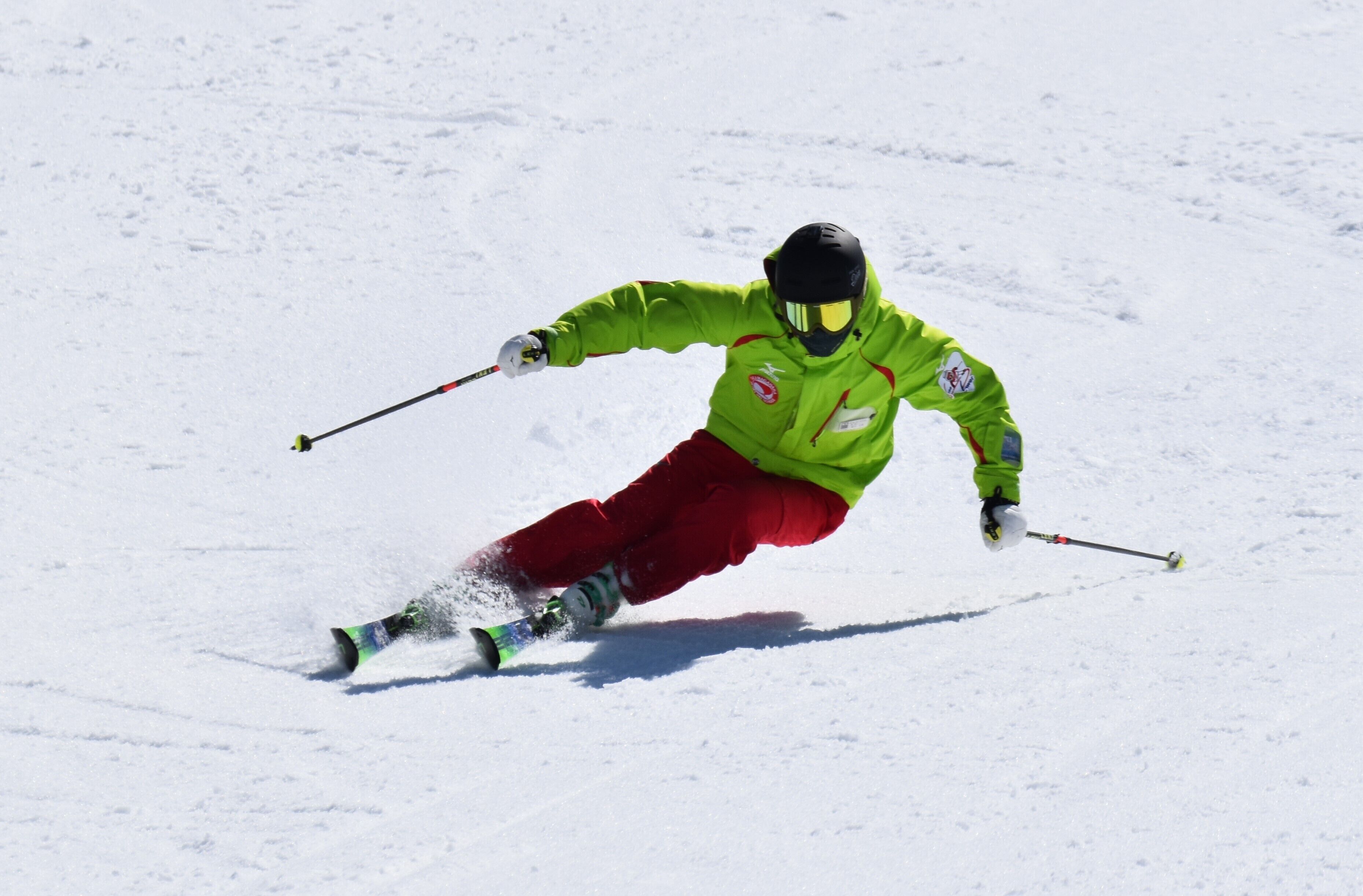 Bermain ski