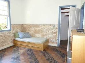 4 bedrooms
