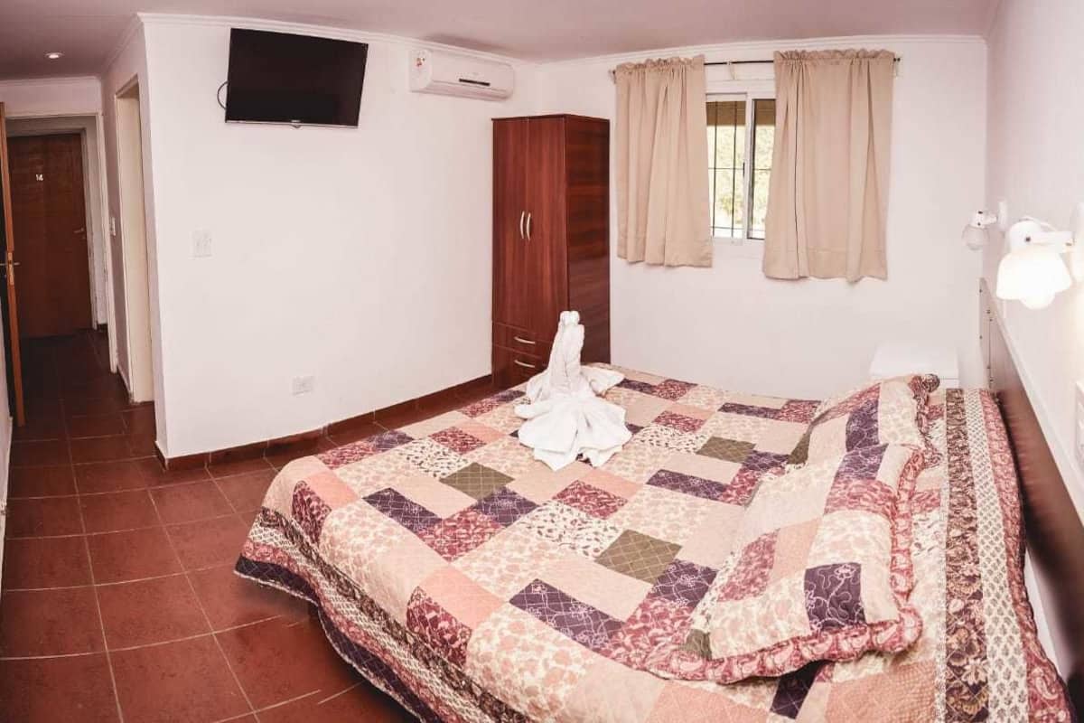 Habitación cuádruple superior | Caja de seguridad en la habitación, cunas gratuitas y wifi gratis