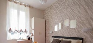 Basic Double Room, 1 Queen Bed | Select Comfort beds, in-room safe, desk, iron/ironing board - Il Quadrifoglio Guesthouse (La Spezia)