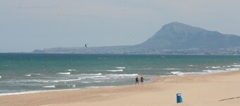 OLIVA HOLIDAYS 2- BY THE SEA WITH SWIMMING POOL