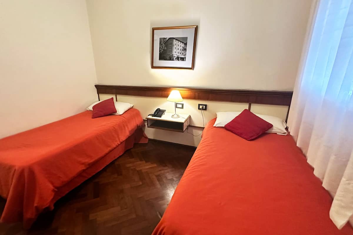 Superior Twin Room, 2 Katil Bujang (Single) | 1 bilik tidur, cadar katil