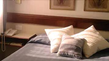 1 habitación y ropa de cama