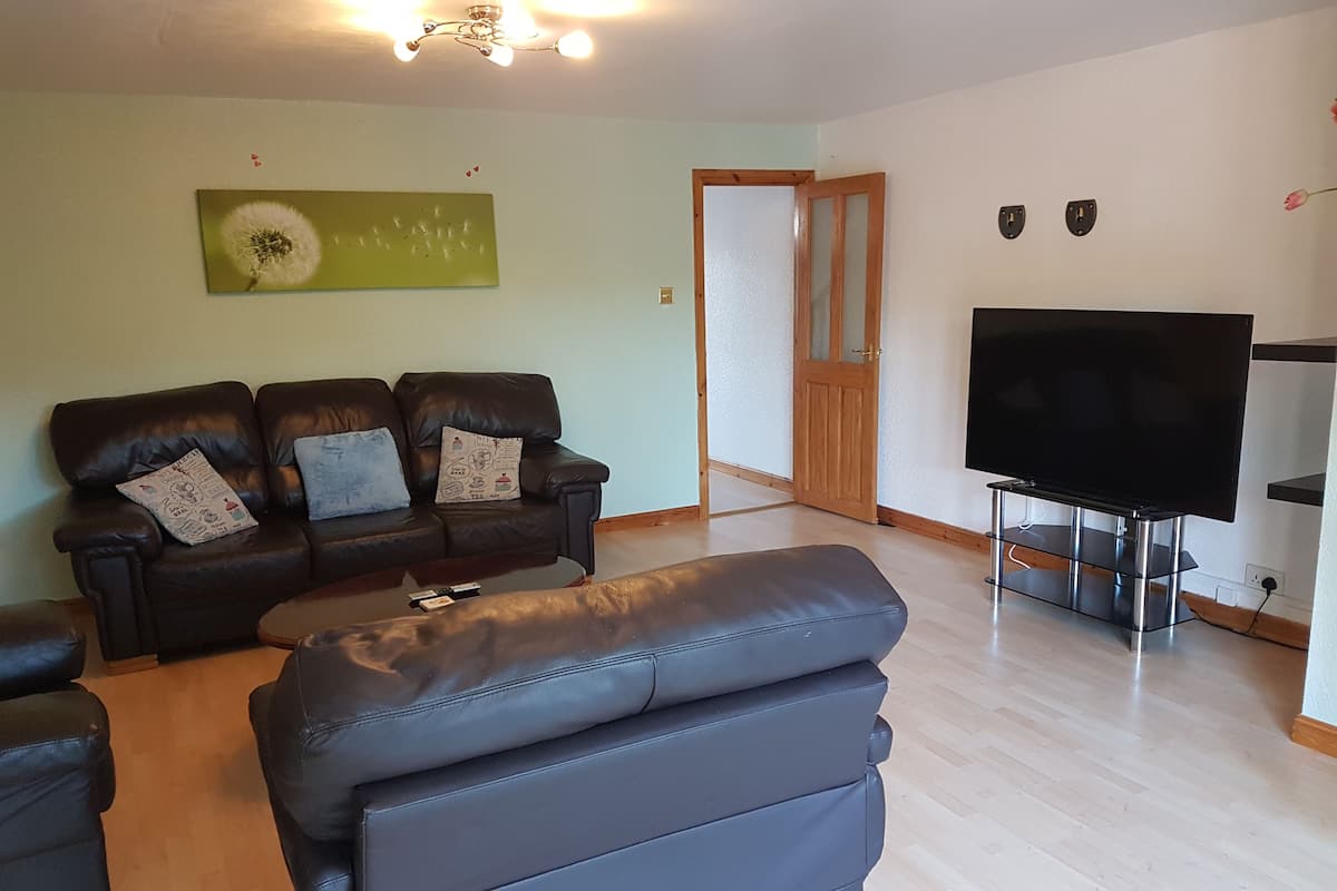 Exclusive House, Multiple Beds, Park View | Living area