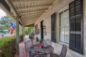 Front of property - The Evers House (Fredericksburg)