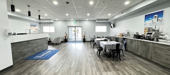 Travelodge by Wyndham Cochrane Ontario