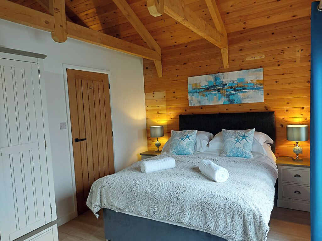 Deluxe chalet | Individueel gedecoreerd, individueel gemeubileerd, een bureau