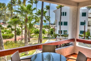 Terrace/patio - Dapper Beachfront 2 Bedroom Apartment - D201 (Punta Cana)