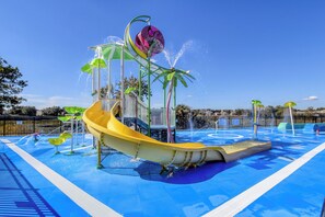 Children’s area - ChampionsGate Villa: 6BR, Pool, Theater, Game Room, Near Disney. Family Fun! (Davenport)