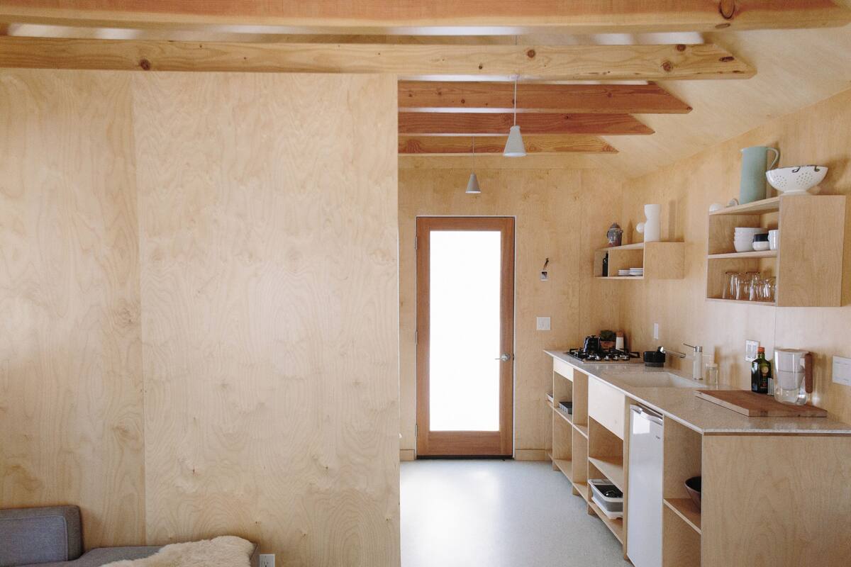 Design Cabin, 1 Queen Bed, Garden View (C5) | Private kitchen