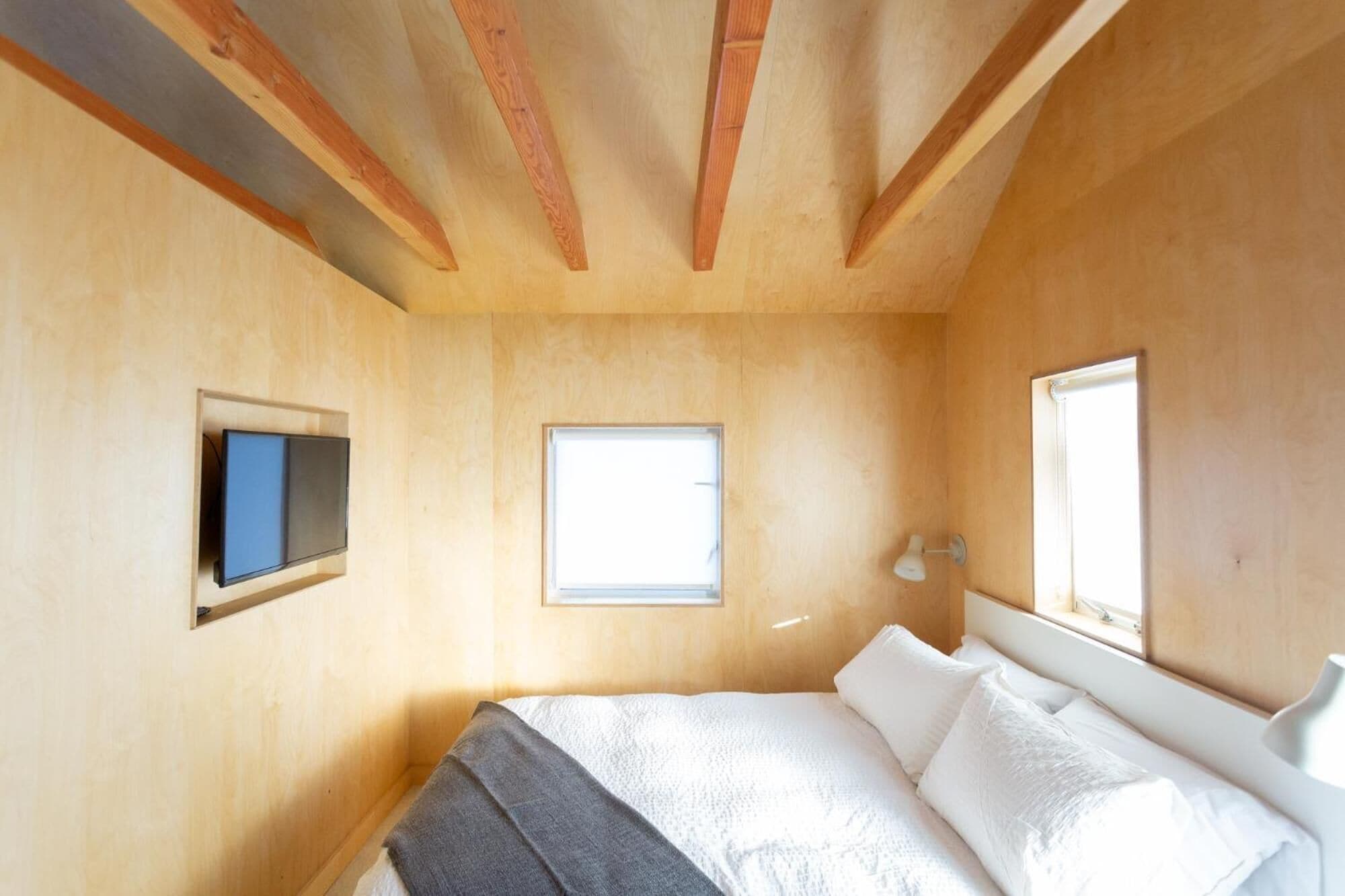 Design Cabin, 1 Queen Bed, Garden View (C5) | Laptop workspace, soundproofing, free WiFi, bed sheets