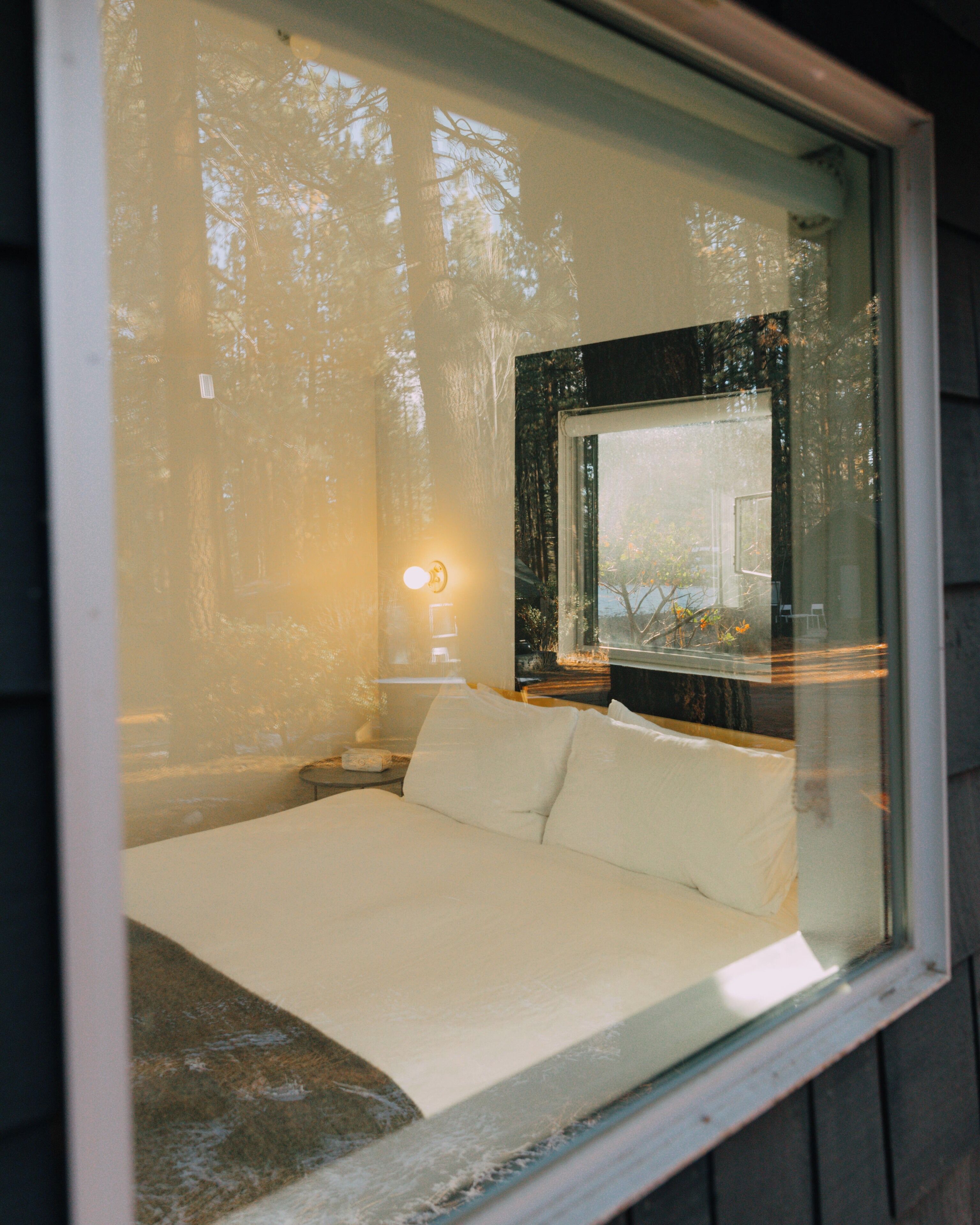 Premier Cabin, 1 Queen Bed, Garden View (C3) | Soundproofing, free WiFi, bed sheets