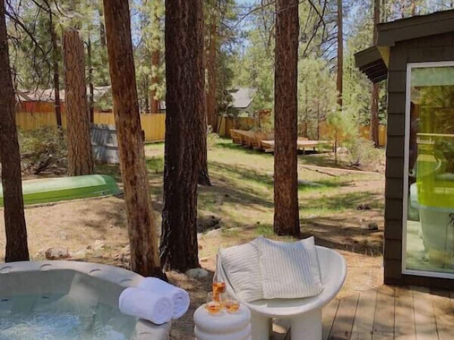 Premium huisje, 2 slaapkamers, bubbelbad | Terras