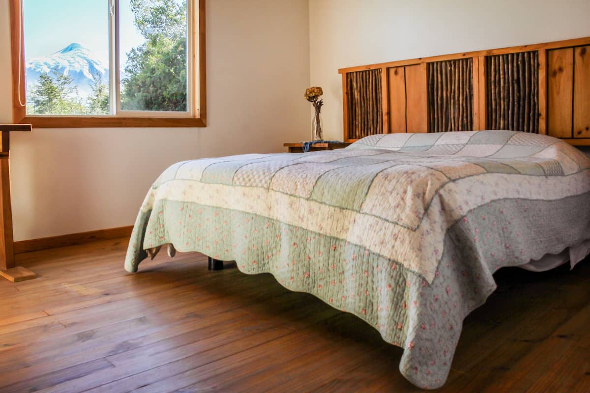 Triple Room, Mountain View | Desk, laptop workspace, blackout drapes, free WiFi