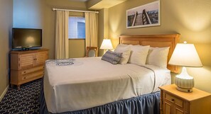 3 bedrooms, iron/ironing board, internet, bed sheets - Located in the Heart of Myrtle Beach, close to the Beach, Museum's, with access to all amenities (Myrtle Beach)