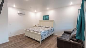 1 chambre, bureau, espace de travail pour ordinateur portable