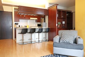 Family Apartment, 2 Bedrooms | Living area | Smart TV, Netflix