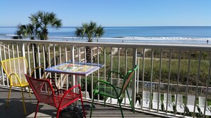 Outdoor dining - Oceanfront Efficiency with Stunning View + Official On-Site Rental Privileges (Myrtle Beach)
