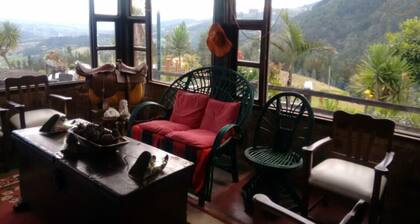 hermosa cabaña de campo a 3 kilómetros del centro de Paipa Boyaca.