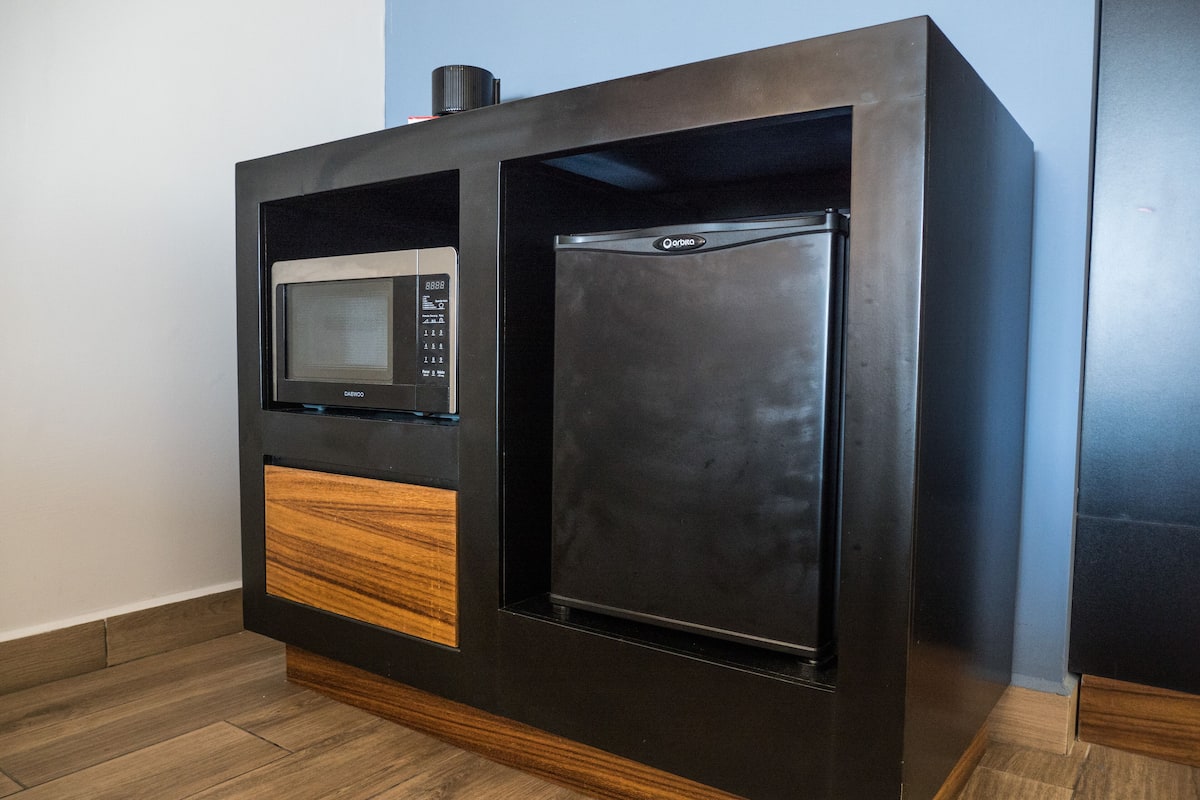 1 bedroom, in-room safe, desk, laptop workspace