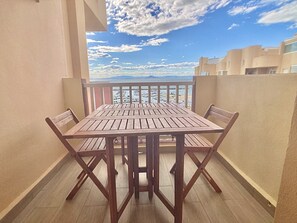 Outdoor dining - Ample two bedroom with views at Lor Miradores del Puerto (La Manga del Mar Menor)
