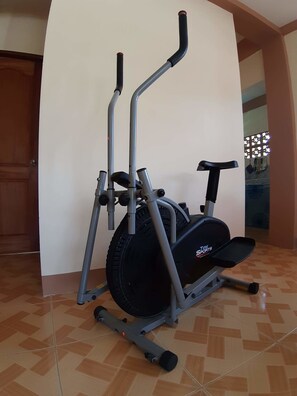 Fitness facility - Bendoy's Transient House (Puerto Princesa)