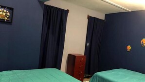 Iron/ironing board (on request), WiFi (free), bed sheets - Hostal La Generala (Zapopan)