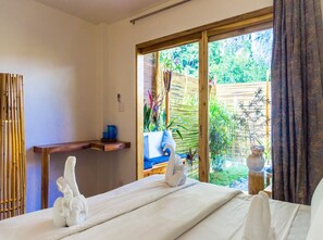 Double Room with Mountain View | In-room safe, desk, laptop workspace, blackout curtains - Focus Rooms (El Nido)