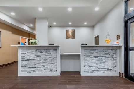 Lobby. Comfort Inn Brewster