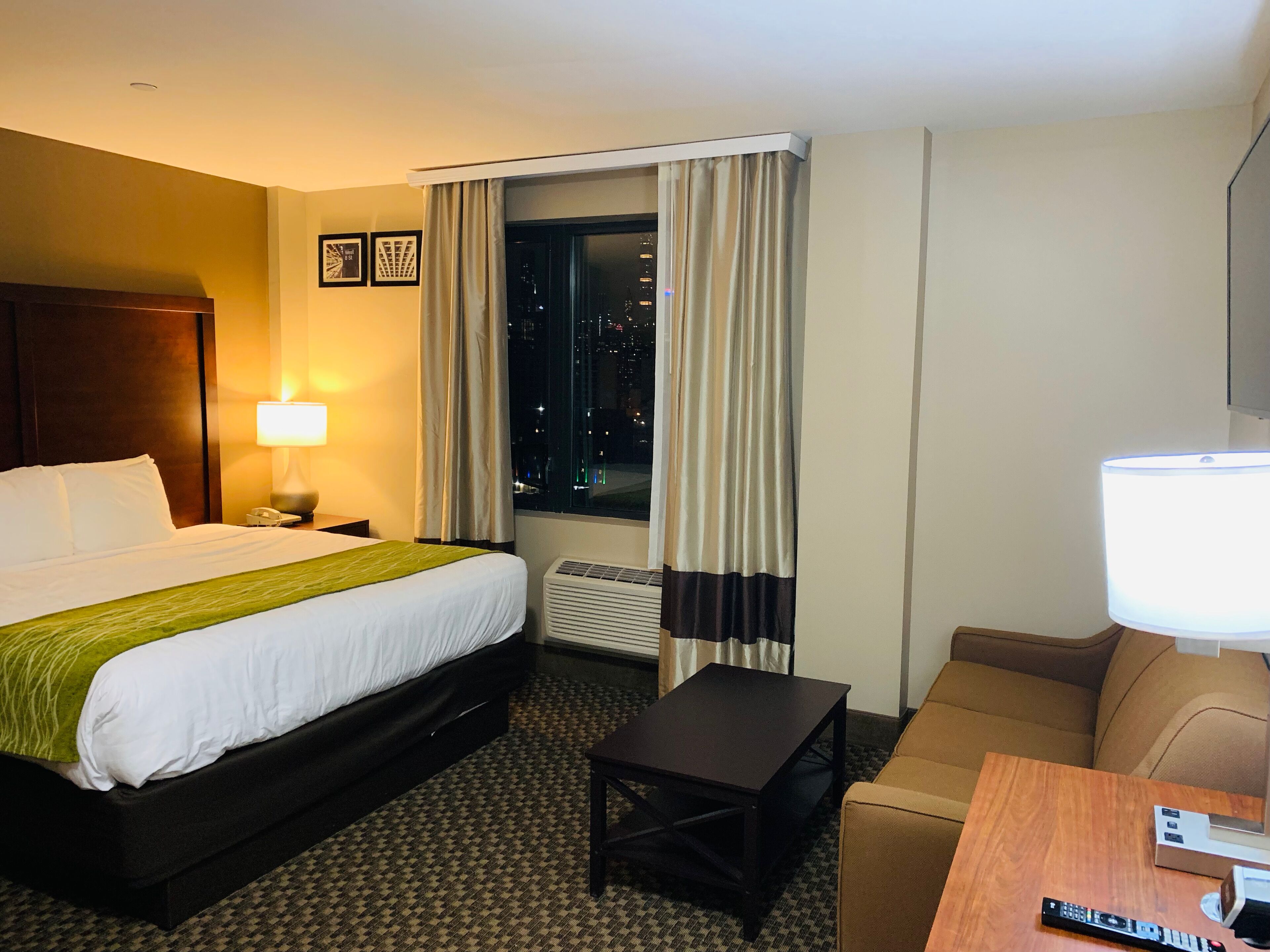 Manhattan View Hotel in New York: Find Hotel Reviews, Rooms, and Prices
