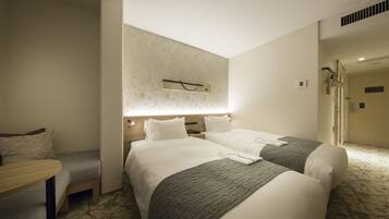 Twin Room, Non Smoking | 1 bedroom, down comforters, in-room safe, blackout drapes