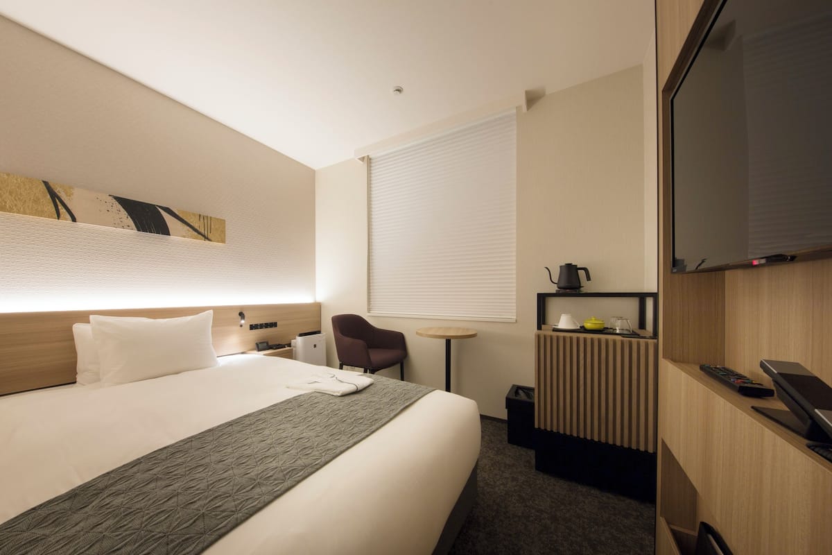 1 bedroom, down duvets, in-room safe, blackout curtains