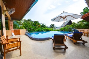 Outdoor pool - Luxury 4 Bed Infinity Pool Villa, Chef. (Tambon Karon)