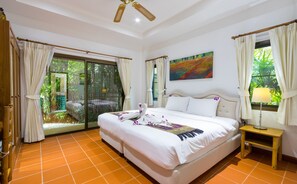 4 chambres, coffre-fort, bureau, fer et planche à repasser