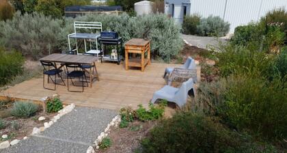 Samphire: Coorong Accommodation - Pet and family friendly