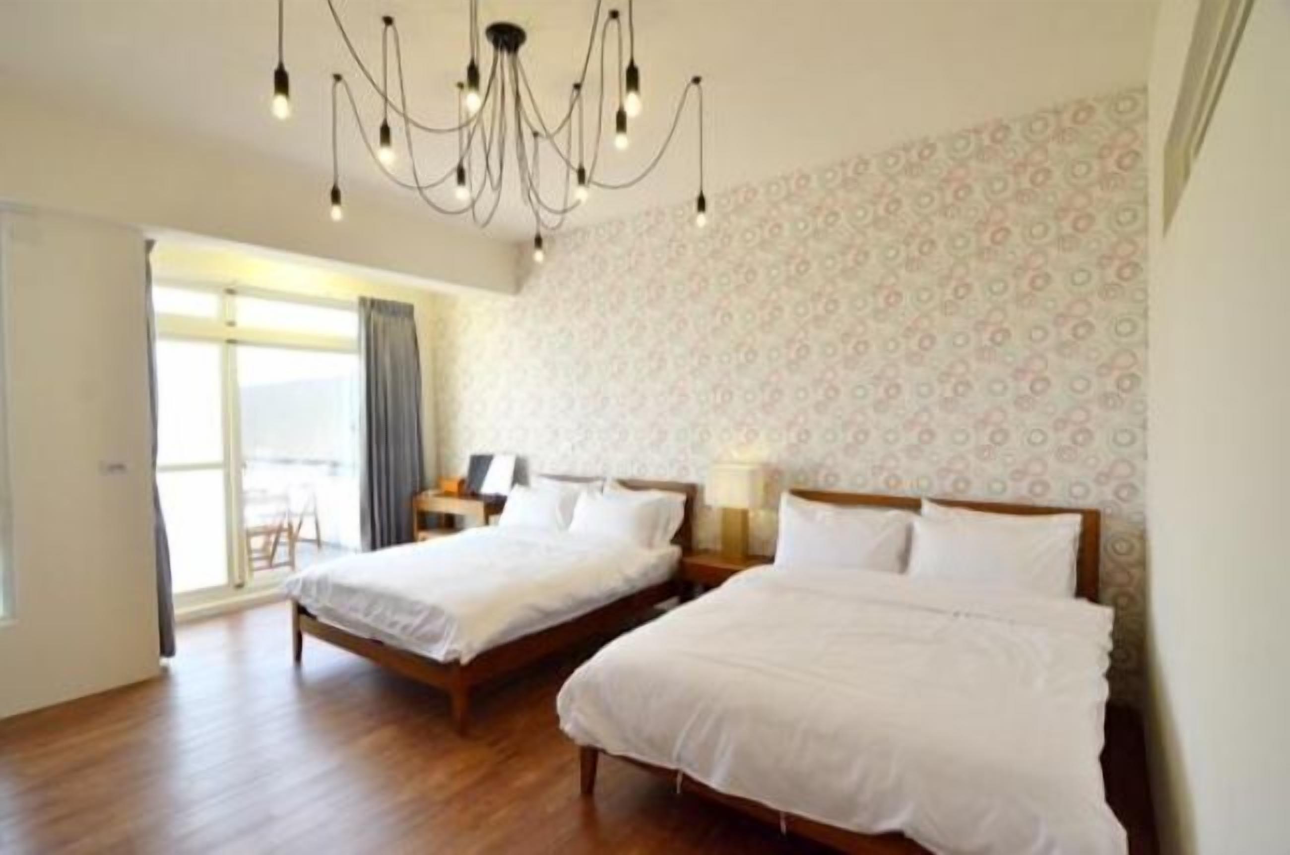 Quadruple Room | Desk, soundproofing, rollaway beds, free WiFi