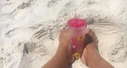 Cottage by the beach ! Short 120 steps to the beach and its beautiful waiting !