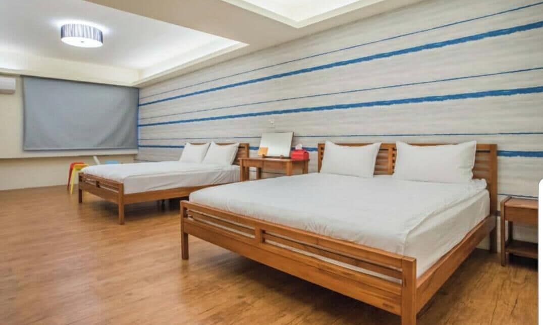 Quadruple Room | Desk, soundproofing, rollaway beds (surcharge), WiFi (free)